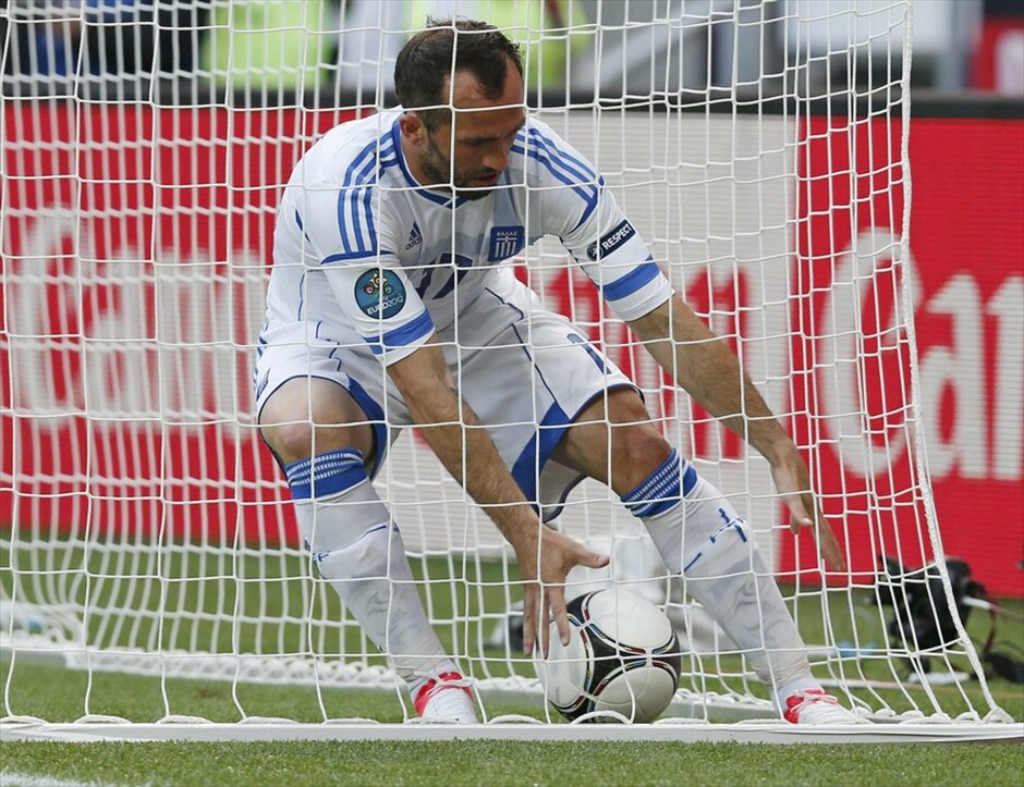 Euro 2012 - Ελλάδα - Τσεχία (1-2) #34. Εξαιρετικά δύσκολη είναι πλέον, για την εθνική Ελλάδας η πρόκριση στους «8» του EURO μετά την ήττα από την Τσεχία με 2-1.