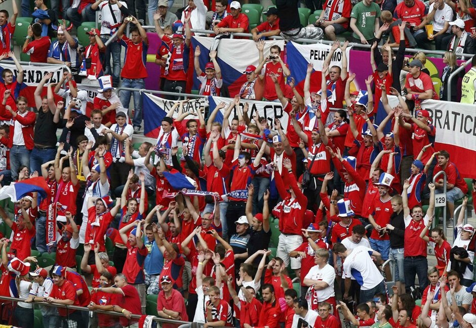 Euro 2012 - Ελλάδα - Τσεχία (1-2) #50. Εξαιρετικά δύσκολη είναι πλέον, για την εθνική Ελλάδας η πρόκριση στους «8» του EURO μετά την ήττα από την Τσεχία με 2-1.