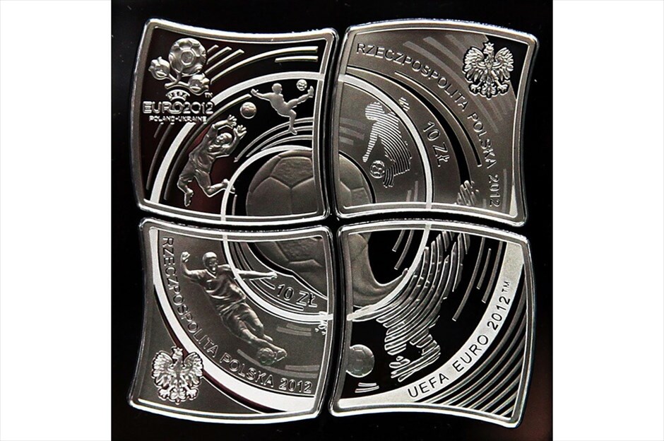 Συλλεκτικά νομίσματα για το Euro 2012 #4. Η Εθνική Τράπεζα της Πολωνίας προετοίμασε μια ειδική αναμνηστική έκδοση συλλεκτικών νομισμάτων για το Euro 2012. Τα νομίσματα από χρυσό και ασήμι είναι διαθέσιμα προς πώληση σε συλλέκτες.