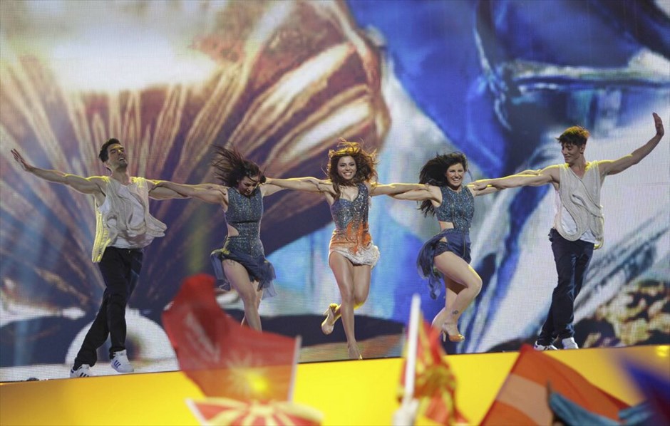 Eurovision 2012: Πρώτος ημιτελικός #4. Η Ελλάδα με την κυπριακής καταγωγής τραγουδίστρια Ελευθερία Ελευθερίου, η οποία ερμηνεύει το τραγούδι «Aphrodisiac», εμφανίστηκε τρίτη στον πρώτο ημιτελικό και κατάφερε να πάρει το εισιτήριο για τον τελικό.