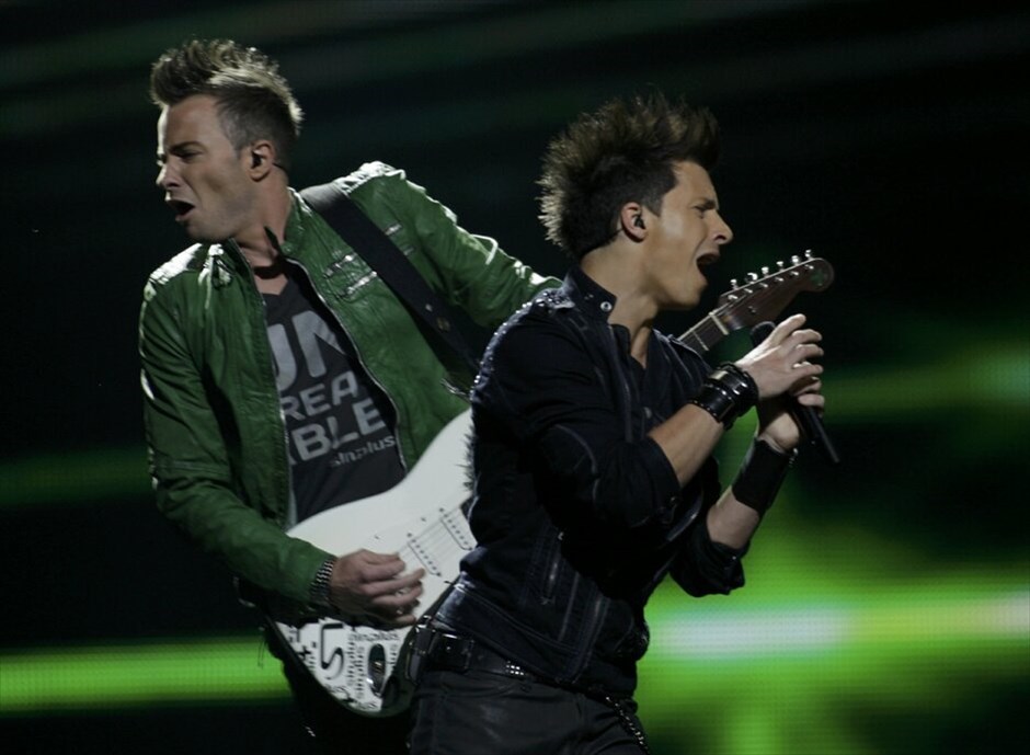 Eurovision 2012: Πρώτος ημιτελικός #8. Η συμμετοχή της Ελβετίας ήταν το συγκρότημα Sinplus των αδελφών Ιβάν και Γκάμπιελ Μπρογκίνι με το τραγούδι «Unbreakable» που δεν πήρε το εισιτήριο για τον τελικό.