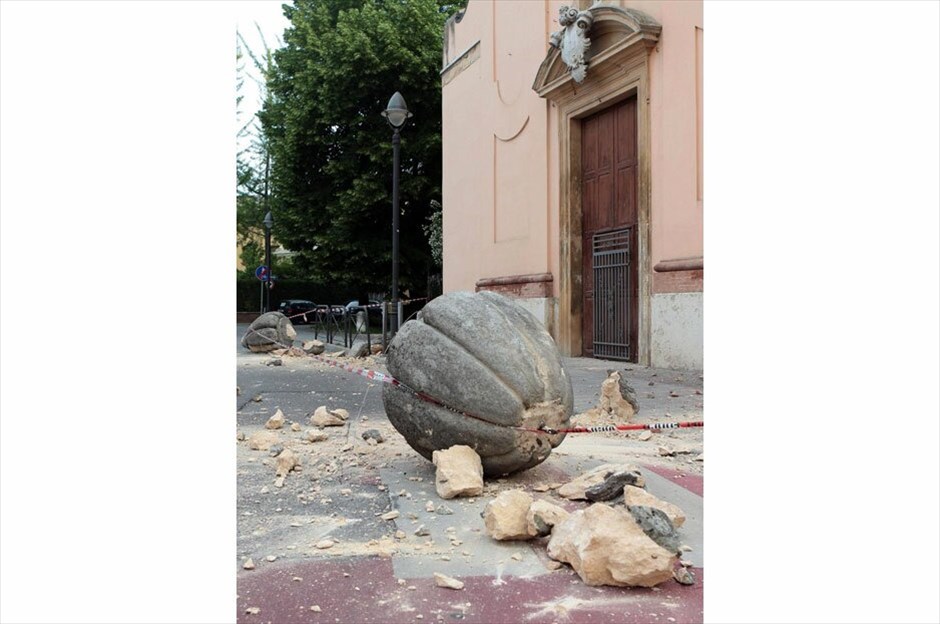 Ιταλία: Σεισμός 5,9 Ρίχτερ με έξι θύματα #8. EPA/ELISABETTA BARACCHI