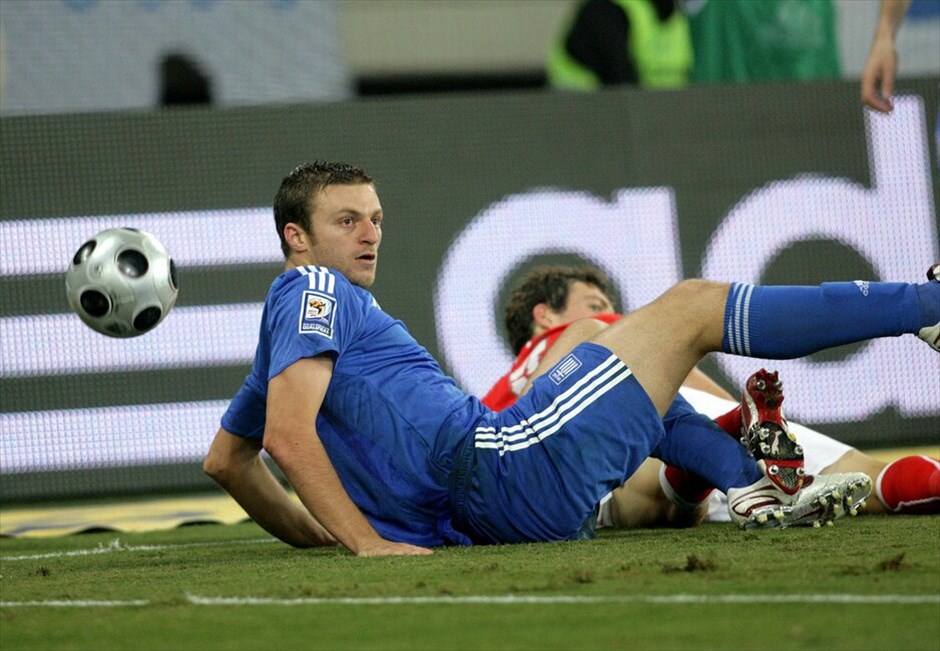 Η προεπιλογή της Εθνικής ομάδας για το Euro 2012 #5. Αβραάμ Παπαδόπουλος, αμυντικός, 28 ετών, Ολυμπιακός. ICON PRESS/ΔΗΜΗΤΡΗΣ ΝΤΟΥΝΤΟΥΜΗΣ