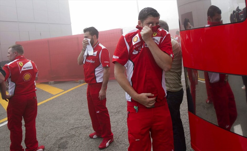 Formula 1: Πυρκαγιά στο γκαράζ της Williams #15. Πυρκαγιά ξέσπασε στο πίσω μέρος του γκαράζ της Williams λίγο μετά την κατάκτηση της πρώτης θέσης στο GP της Ισπανίας, νίκη που ήταν η πρώτη μετά το 2004 για την Βρετανική ομάδα. Από την φωτιά τέσσερα άτομα μεταφέρθηκαν στα πλησιέστερα νοσοκομεί εκ των οποίων τα τρία παρέμειναν για παρακολούθηση και το ένα έφυγε. Τα αίτια της φωτιάς ερευνώνται.