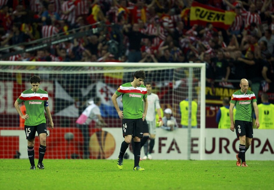 Europa League: Στιγμές από τον τελικό #10. Η Ατλέτικο Μαδρίτης κατάκτησε τον δεύτερο τίτλο  της στο Europa League, επικρατώντας στον τελικό της διοργάνωσης, που διεξήχθη στο Βουκουρέστι, της Αθλέτικ Μπιλμπάο με 3-0. Τη διαφορά στον ισπανικό ποδοσφαιρικό εμφύλιο έκανε ένας «εξωπραγματικός» Ρανταμέλ Φαλκάο, που με την εμφάνισή του απέδειξε ότι μετά τους Μέσι και Ρονάλντο, είναι αυτή τη στιγμή ο πιο «καυτός» επιθετικός, τουλάχιστον στα ευρωπαϊκά γήπεδα.