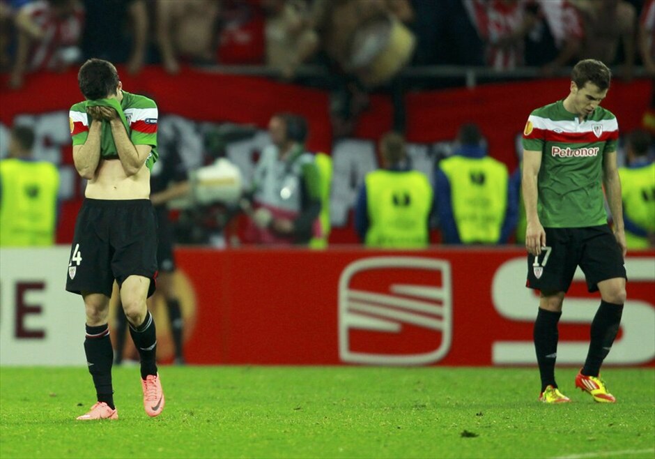 Europa League: Στιγμές από τον τελικό #14. Η Ατλέτικο Μαδρίτης κατάκτησε τον δεύτερο τίτλο  της στο Europa League, επικρατώντας στον τελικό της διοργάνωσης, που διεξήχθη στο Βουκουρέστι, της Αθλέτικ Μπιλμπάο με 3-0. Τη διαφορά στον ισπανικό ποδοσφαιρικό εμφύλιο έκανε ένας «εξωπραγματικός» Ρανταμέλ Φαλκάο, που με την εμφάνισή του απέδειξε ότι μετά τους Μέσι και Ρονάλντο, είναι αυτή τη στιγμή ο πιο «καυτός» επιθετικός, τουλάχιστον στα ευρωπαϊκά γήπεδα.