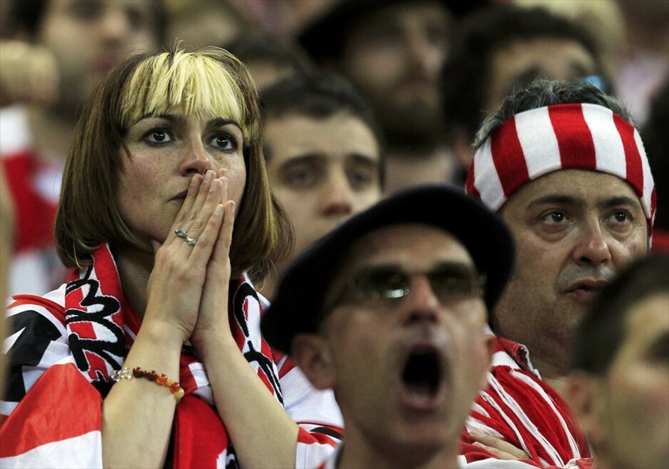 Europa League: Στιγμές από τον τελικό #18. Η Ατλέτικο Μαδρίτης κατάκτησε τον δεύτερο τίτλο  της στο Europa League, επικρατώντας στον τελικό της διοργάνωσης, που διεξήχθη στο Βουκουρέστι, της Αθλέτικ Μπιλμπάο με 3-0. Τη διαφορά στον ισπανικό ποδοσφαιρικό εμφύλιο έκανε ένας «εξωπραγματικός» Ρανταμέλ Φαλκάο, που με την εμφάνισή του απέδειξε ότι μετά τους Μέσι και Ρονάλντο, είναι αυτή τη στιγμή ο πιο «καυτός» επιθετικός, τουλάχιστον στα ευρωπαϊκά γήπεδα.