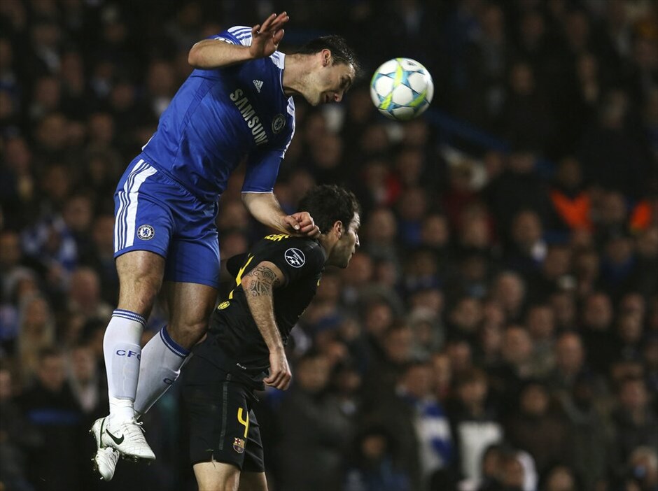 Champions League: Στιγμές από τον αγώνα Τσέλσι - Μπαρτσελόνα #14. Σοβαρή υποψηφιότητα για να παίξει στον τελικό του Champions League έβαλε η Τσέλσι, η οποία με το γκολ του Ντιντιέρ Ντρογκμπά στο δεύτερο λεπτό των καθυστερήσεων του πρώτου μέρους, νίκησε 1-0 τη Μπαρτσελόνα στον δεύτερο χρονικά ημιτελικό της διοργάνωσης.