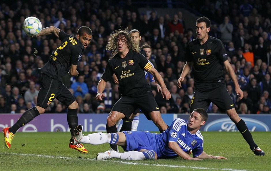 Champions League: Στιγμές από τον αγώνα Τσέλσι - Μπαρτσελόνα #23. Σοβαρή υποψηφιότητα για να παίξει στον τελικό του Champions League έβαλε η Τσέλσι, η οποία με το γκολ του Ντιντιέρ Ντρογκμπά στο δεύτερο λεπτό των καθυστερήσεων του πρώτου μέρους, νίκησε 1-0 τη Μπαρτσελόνα στον δεύτερο χρονικά ημιτελικό της διοργάνωσης.