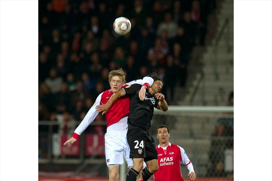 Europa League: Στιγμές από τον αγώνα Αλκμααρ - Βαλένθια #12. REUTERS/ROBIN VAN LONKHUIJSEN/UNITED PHOTOS