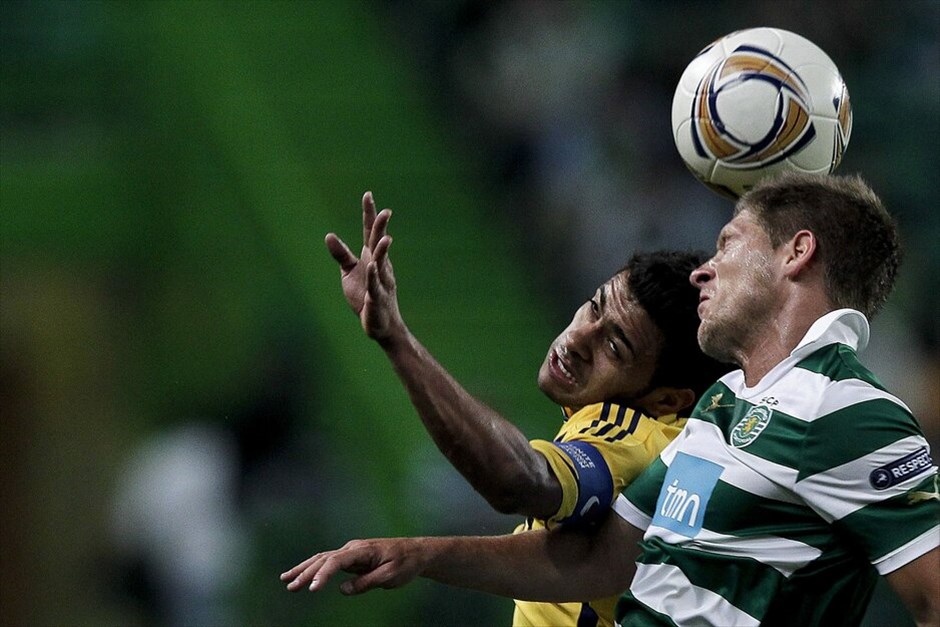 Europa League: Στιγμές από τον αγώνα Σπόρτινγκ Λισαβόνας - Μέταλιστ #14. Ελπίδες για πρόκριση στον επαναληπτικό αγώνα που θα γίνει στην Ουκρανία, έχει η Μέταλιστ με το γκολ που πέτυχε μόλις στο 90ό λεπτό (με πέναλτι) και διαμόρφωσε έτσι το τελικό 2-1 μέσα στη Λισαβόνα απέναντι στη Σπόρτινγκ.