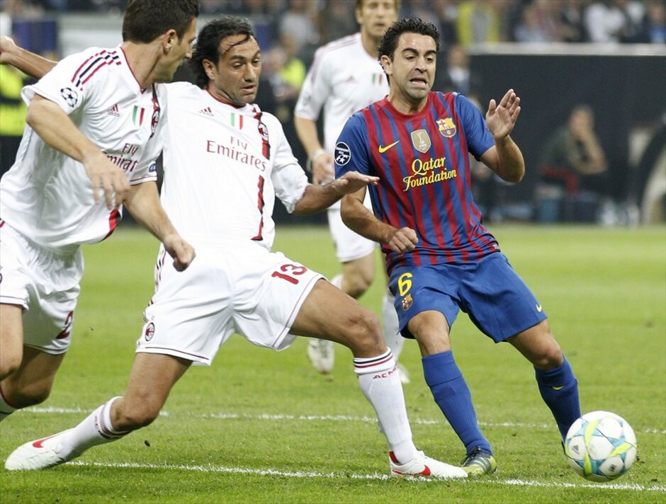 Champions League: Στιγμές από τον αγώνα Μίλαν - Μπαρτσελόνα #10. Ανοιχτούς λογαριασμούς για τον επαναληπτικό της ερχόμενης εβδομάδας στο Καμπ Νου άφησαν Μίλαν και Μπαρτσελόνα. Στο μεγαλύτερο ματς των προημιτελικών του φετινού Champions League οι ροσονέρι και οι μπλαουγκράνα έμειναν στο μηδέν στο Σαν Σίρο, αποτέλεσμα που αφήνει ανοιχτά όλα τα ενδεχόμενα για τη ρεβάνς.