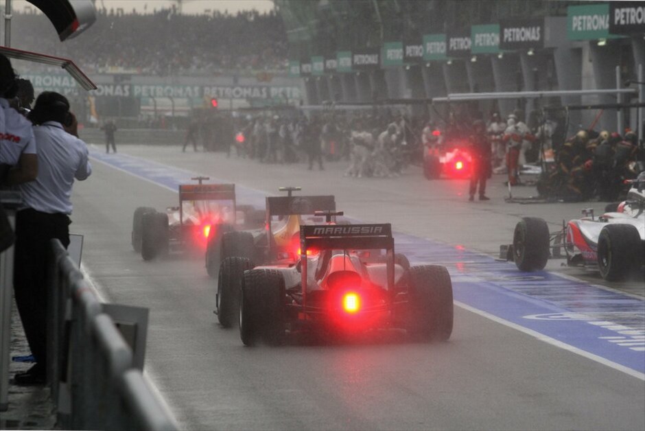 Formula 1: GP Μαλαισίας #26. Τα μονοθέσια πηγαίνουν στα πιτς.