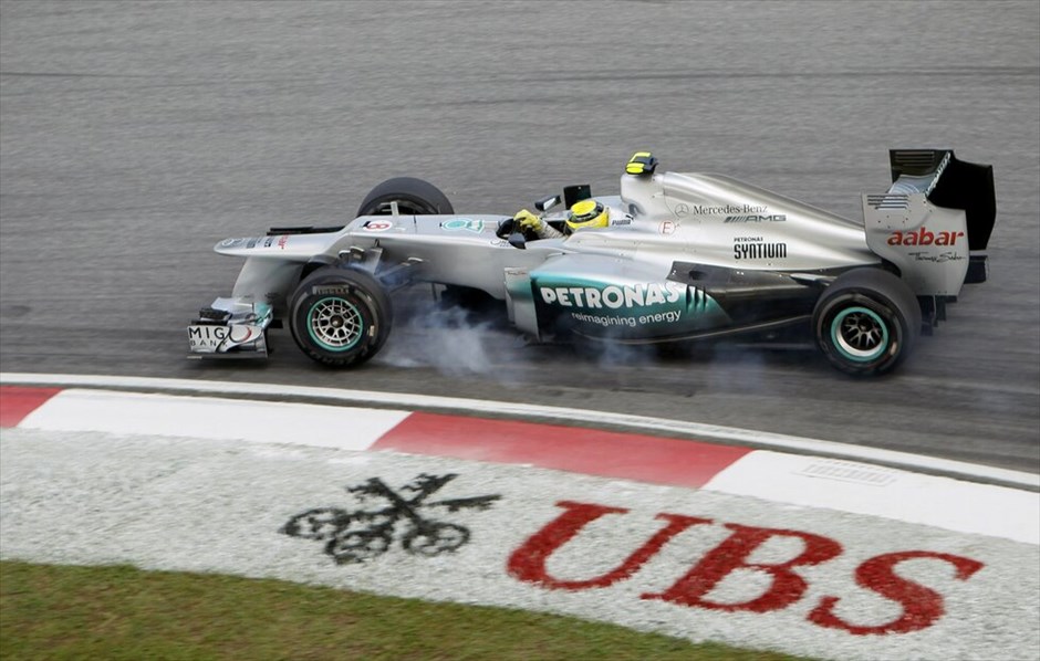 Formula 1: Ελεύθερες και κατατακτήριες δοκιμές στη Μαλαισία #10. Μπλοκάρισμα τροχών για τον Νίκο Ρόζμπεργκ.