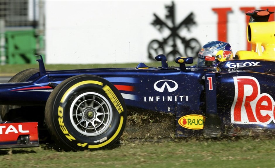 Formula 1: GP Αυστραλίας #18. Μια σύντομη επαφή με το γρασίδι του Σεμπάστιαν Φέτελ.