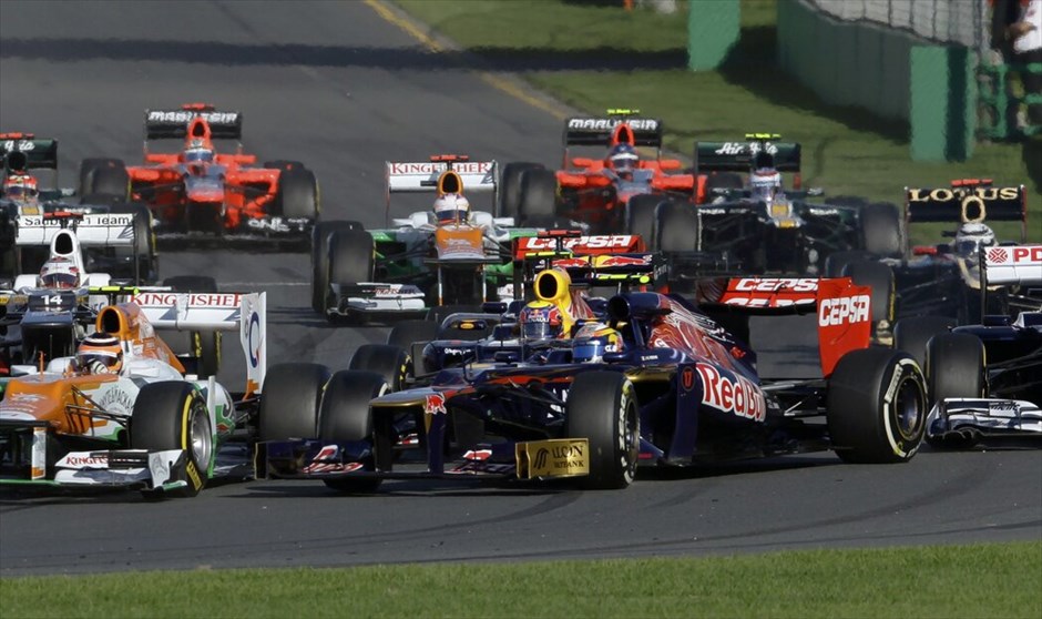 Formula 1: GP Αυστραλίας #23. Λίγο πριν την έξοδο του Μαρκ Γουέμπερ στην στροφή 1 της πίστας μετά την εκκίνηση.