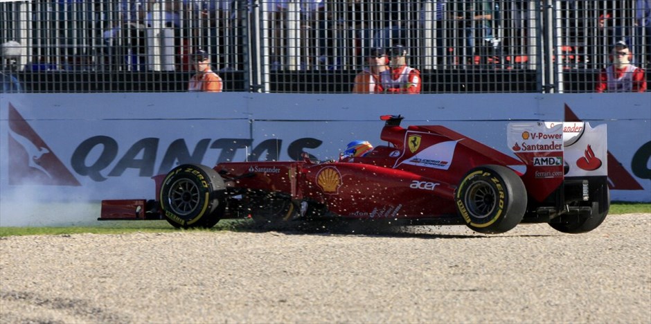 Formula 1: Ελεύθερες και κατατακτήριες δοκιμές στην Αυστραλία #6. Η έξοδος του Φερνάντο Αλόνσο στην αμμοπαγίδα που του στοίχισε μία θέση στην πρώτη δεκάδα.