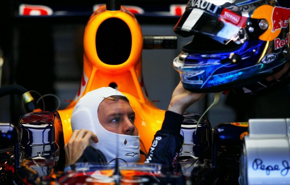 Formula 1: Ελεύθερες και κατατακτήριες δοκιμές στην Αυστραλία #25. O δύο φορές Παγκόσμιος πρωταθλητής Σεμπάστιαν Φέτελ μετά το τέλος της τρίτης περιόδου των ελεύθερων δοκιμών.