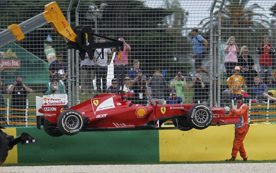 Formula 1: Ελεύθερες δοκιμές της Παρασκευής στην Αυστραλία #20. Η F2012 του Φελίπε Μάσα μετά την έξοδο που είχε στην πρώτη περίοδο των ελεύθερων δοκιμών.