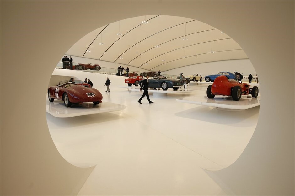 Μουσείο «Casa Enzo Ferrari» #3. Η Ferrari εγκαινίασε το Σάββατο στη Μόντενα ένα νέο μουσείο, το «Casa Enzo Ferrari», το οποίο είναι χτισμένο δίπλα στο σπίτι που γεννήθηκε και μεγάλωσε ο Εντσο Φεράρι. Το νέο μουσείο είναι αφιερωμένο στη ζωή και του έργο του ιδιοκτήτη της Ιταλικής εταιρείας και περιλαμβάνει μεταξύ άλλων μερικά σημαντικά μοντέλα της Ferrari και όχι μόνο.