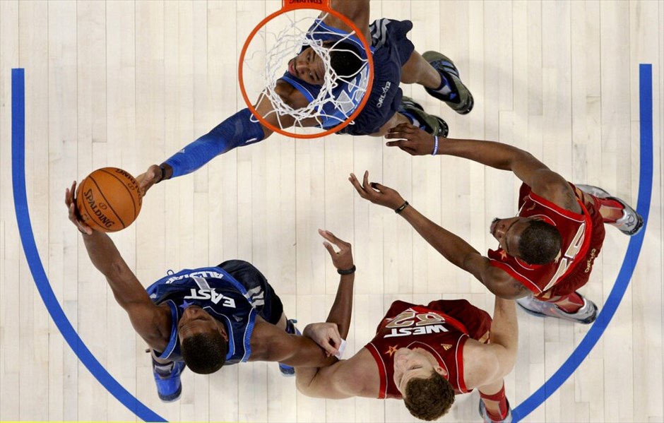 ΝΒΑ: 61ο All Star Game #13. Μάχη κάτω από το καλάθι της ομάδας της Δύσης.