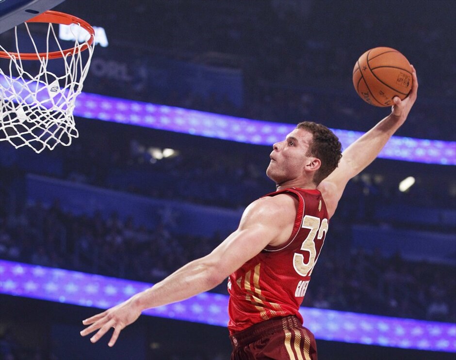 ΝΒΑ: 61ο All Star Game #15. Ο Μπλέικ Γκρίφιν (Λος Αντζελες Κλίπερς) ετοιμάζεται να καρφώσει στο καλάθι της ομάδας της Ανατολής.