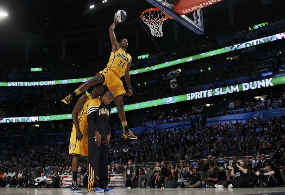ΝΒΑ: 61ο All Star Game #27. Ο Πολ Τζορτζ των Ιντιάνα Πέισερς συμμετείχε στον διαγωνισμό καρφωμάτων αλλά δεν ήταν ο νικητής.