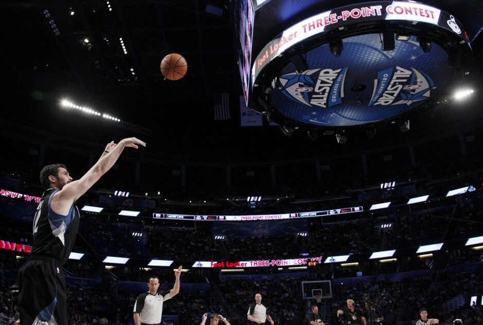 ΝΒΑ: 61ο All Star Game #30. Ο Κέβιν Λοβ των Μινεσότα Τίμπεργουλβς κέρδισε τον διαγωνισμό των τρίποντων καθώς στο τελικό επικράτησε 17-14 του Κέβιν Ντουράντ.