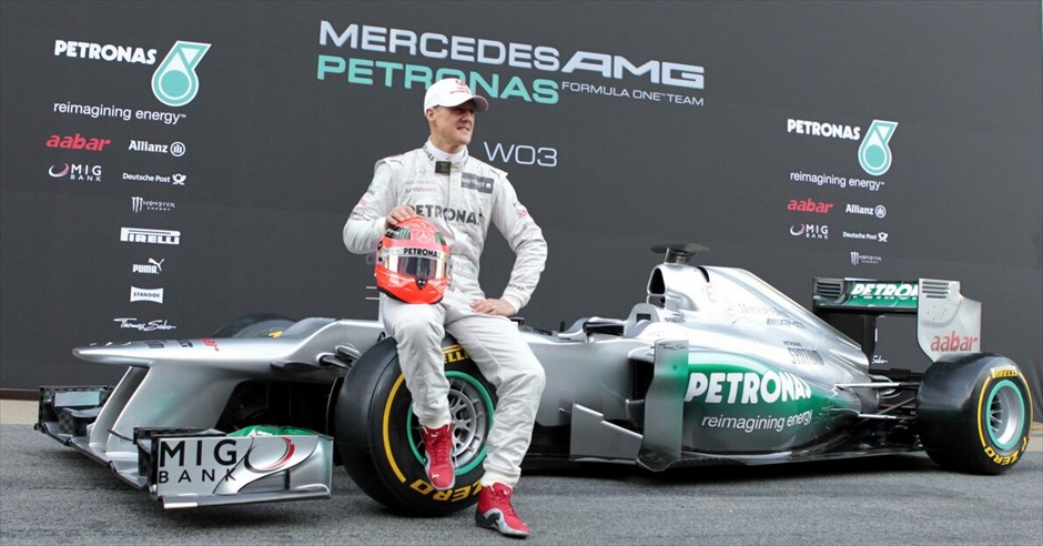 Formula 1: Η νέα Mercedes W03 #4. Λίγο πριν την έναρξη των δεύτερων επίσημων δοκιμών των ομάδων της F1 στην πίστα της Καταλούνια, η Mercedes αποκάλυψε το νέο της μονοθέσιο για το 2012, την W03.