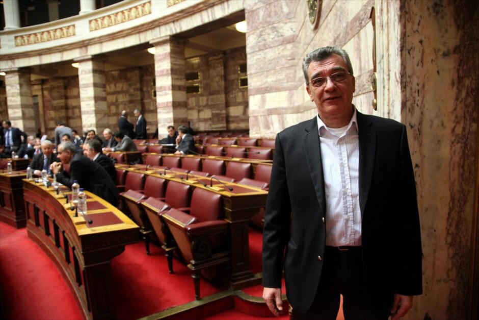 Οι διαγραφέντες από ΠΑΣΟΚ, Ν.Δ. και ΛΑ.ΟΣ #35. Εκτός της Κοινοβουλευτικής Ομάδας της Νέας Δημοκρατίας τέθηκε μετά την χθεσινή ψηφοφορία για τη νέα δανειακή σύμβαση ο κ. Σπυρίδωνας Γαληνός, βουλευτής Λέσβου.