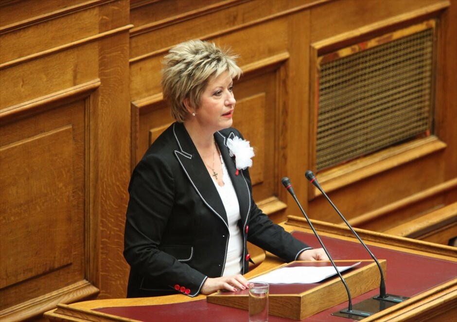 Οι διαγραφέντες από ΠΑΣΟΚ, Ν.Δ. και ΛΑ.ΟΣ #40. Εκτός της Κοινοβουλευτικής Ομάδας της Νέας Δημοκρατίας τέθηκε μετά την χθεσινή ψηφοφορία για τη νέα δανειακή σύμβαση η κ. Μαρία Κόλλια - Τσαρουχά, βουλευτής Ν. Σερρών.