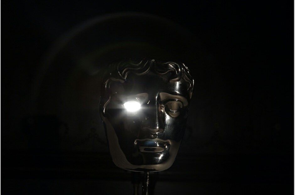 BAFTA: Τα βραβεία #1. Η βωβή ταινία «The Artist» κέρδισε την Κυριακή το βραβείο BAFTA καλύτερης ταινίας, άλλο ένα σημαντικό τίτλο στο μεγεθυνόμενο παλμαρέ της μόλις δύο εβδομάδες πριν από την τελετή απονομής των Όσκαρ.