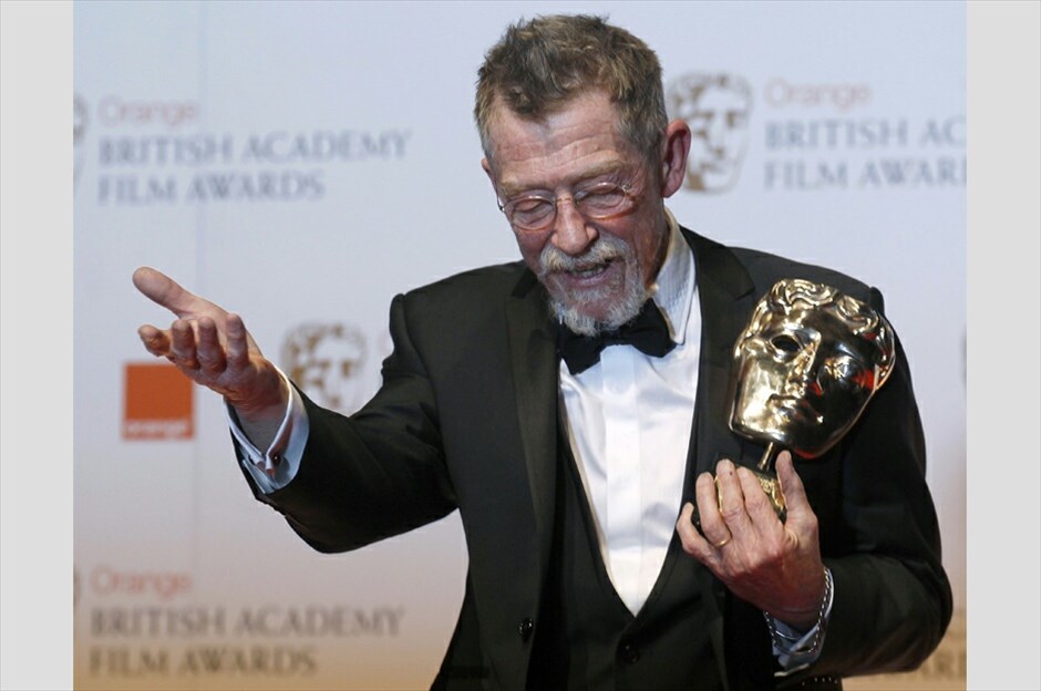 BAFTA: Τα βραβεία #3. Ο Βρετανός ηθοποιός Τζον Χερτ τιμήθηκε για την συνολική προσφορά του στην έβδομη τέχνη.
