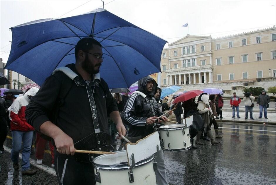 Πορείες στο κέντρο της Αθήνας (ανανέωση) #19. Πορεία του ΠΑΜΕ προς τη Βουλή.
