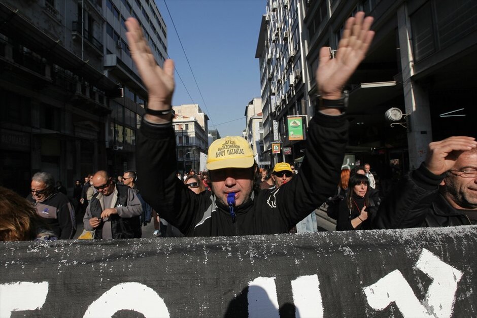 Πορείες στο κέντρο της Αθήνας (ανανέωση) #16. 24ωρη απεργία ΓΣΕΕ-ΑΔΕΔΥ, συγκέντρωση στο Πεδίον του Άρεως.