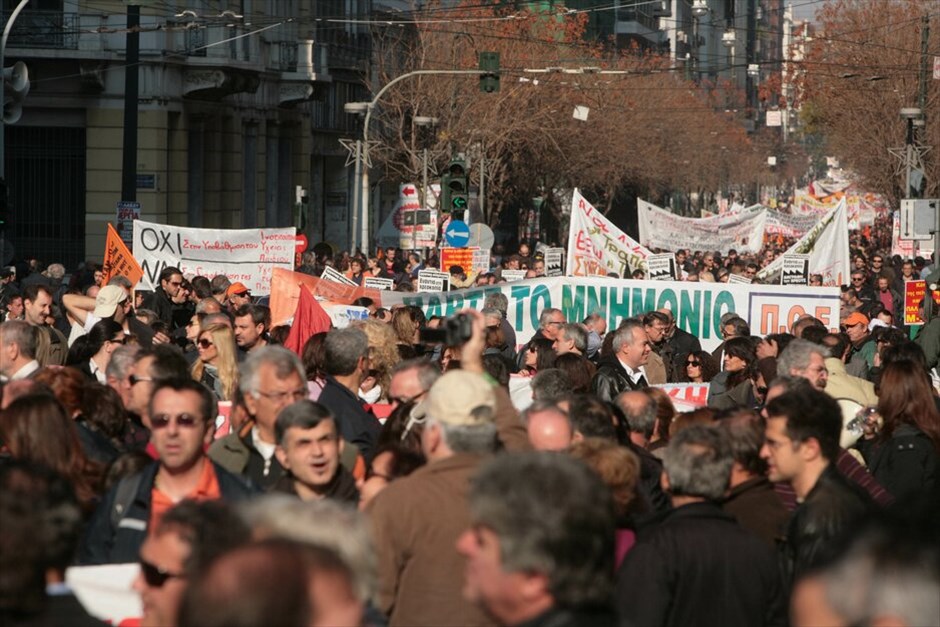 Πορείες στο κέντρο της Αθήνας (ανανέωση) #22. 24ωρη απεργία ΓΣΕΕ-ΑΔΕΔΥ, συγκέντρωση στο Πεδίον του Άρεως. EUEOKINISSI/ΓΕΩΡΓΙΑ ΠΑΝΑΓΟΠΟΥΛΟΥ