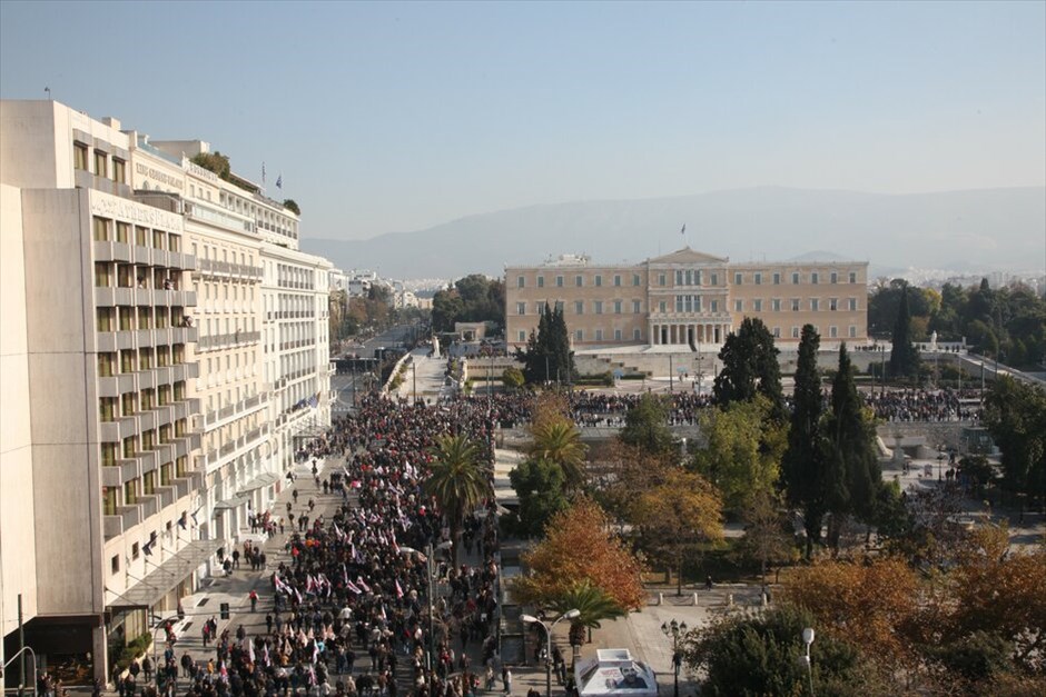 Πορείες στο κέντρο της Αθήνας (ανανέωση) #31. Συγκέντρωση ΠΑΜΕ στην Ομόνοια και πορεία στη Βουλή.