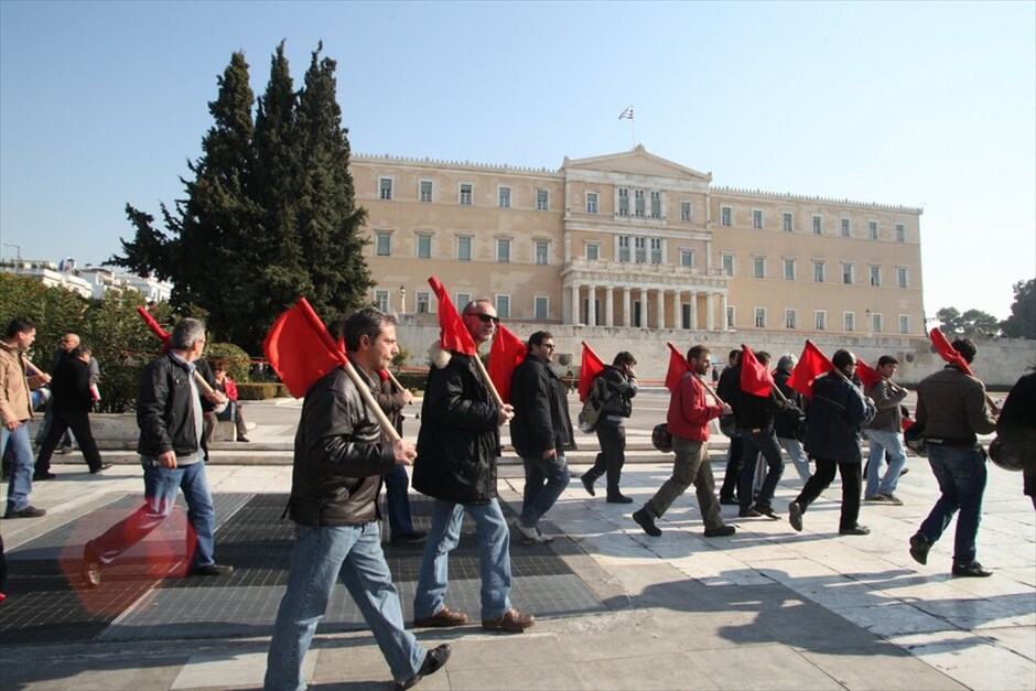 Πορείες στο κέντρο της Αθήνας (ανανέωση) #33. Συγκέντρωση ΠΑΜΕ στην Ομόνοια και πορεία στη Βουλή.