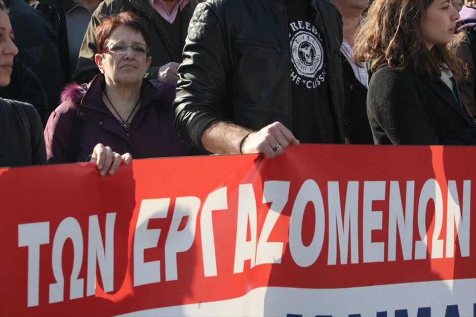 Πορείες στο κέντρο της Αθήνας (ανανέωση) #43. Συγκέντρωση ΠΑΜΕ στην Ομόνοια και πορεία στη Βουλή.