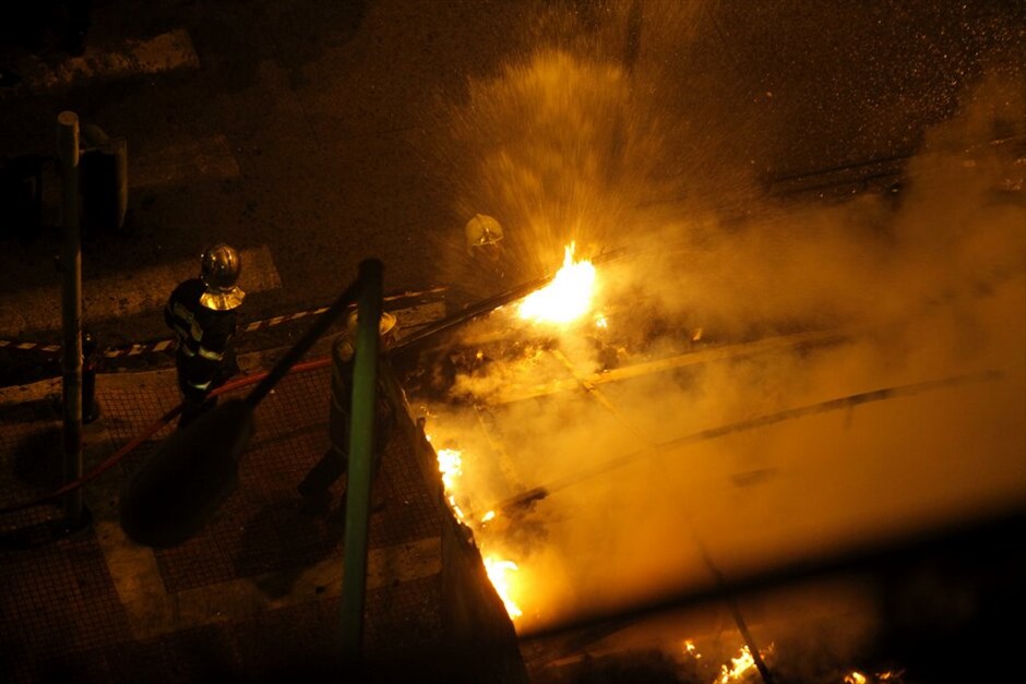 38η επέτειος του Πολυτεχνείου - πορεία - επεισόδια (ανανέωση) #7. 