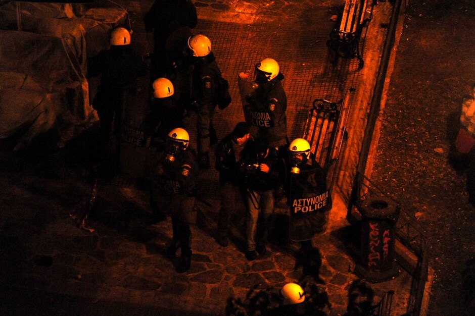 38η επέτειος του Πολυτεχνείου - πορεία - επεισόδια (ανανέωση) #10. 