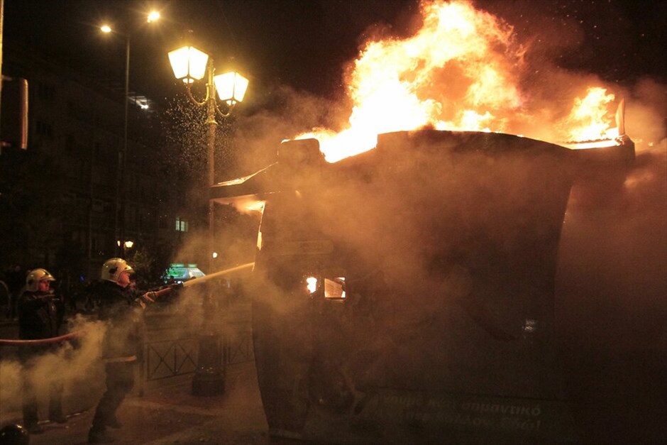 38η επέτειος του Πολυτεχνείου - πορεία - επεισόδια (ανανέωση) #11. 