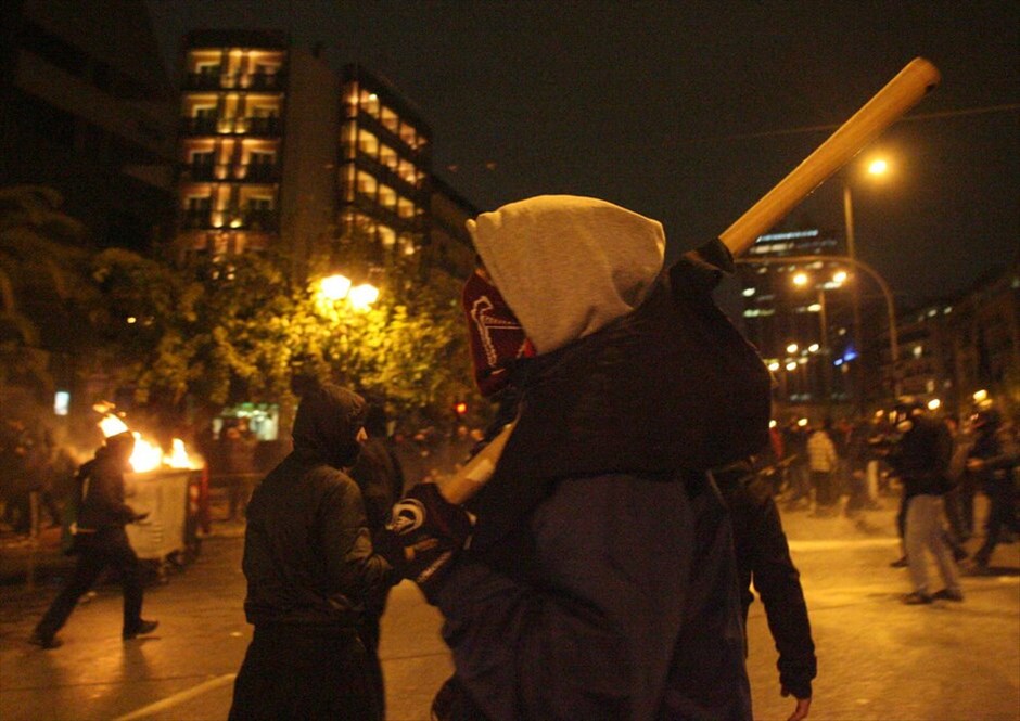 38η επέτειος του Πολυτεχνείου - πορεία - επεισόδια (ανανέωση) #15. 