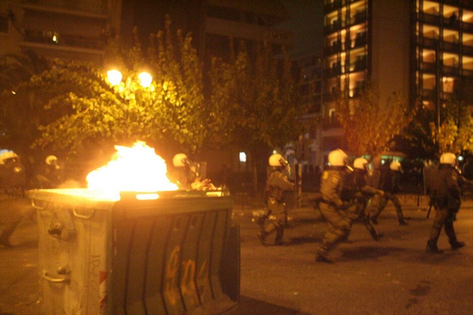 38η επέτειος του Πολυτεχνείου - πορεία - επεισόδια (ανανέωση) #19. 