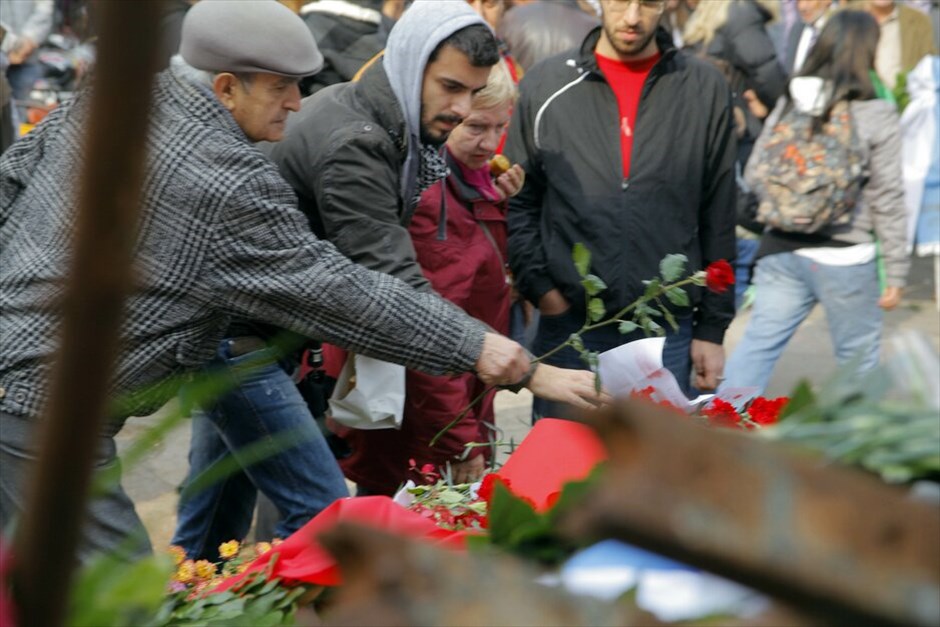 38η επέτειος του Πολυτεχνείου - πορεία - επεισόδια (ανανέωση) #61. 
