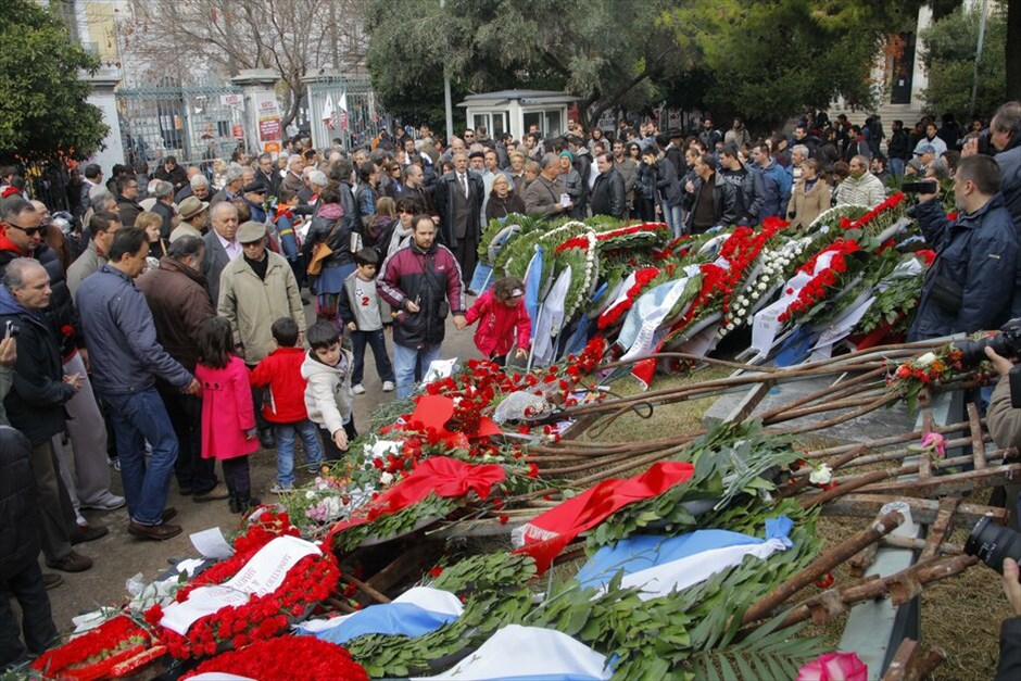 38η επέτειος του Πολυτεχνείου - πορεία - επεισόδια (ανανέωση) #62. 