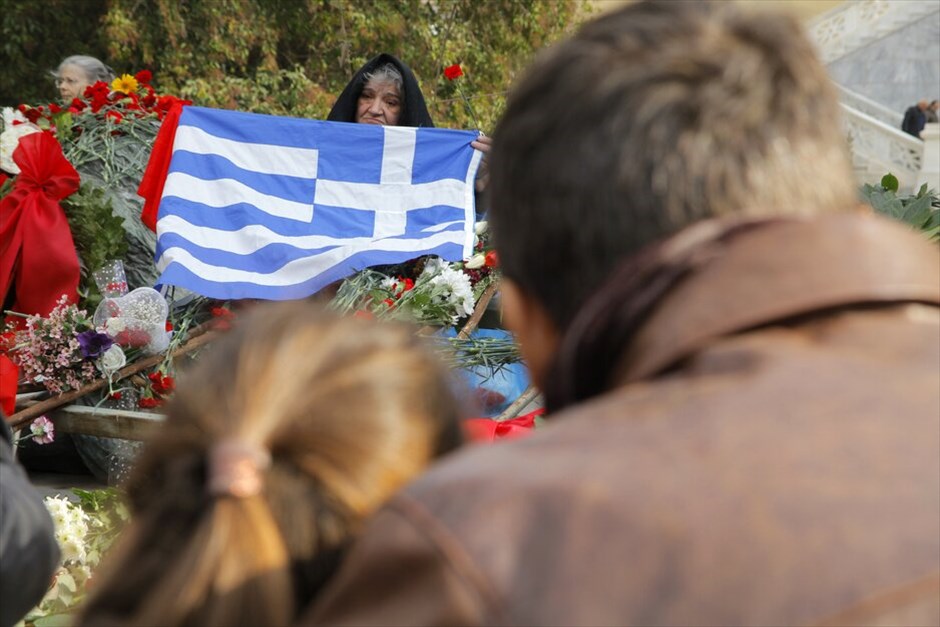 38η επέτειος του Πολυτεχνείου - πορεία - επεισόδια (ανανέωση) #64. 