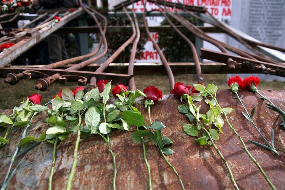 38η επέτειος του Πολυτεχνείου - πορεία - επεισόδια (ανανέωση) #69. 