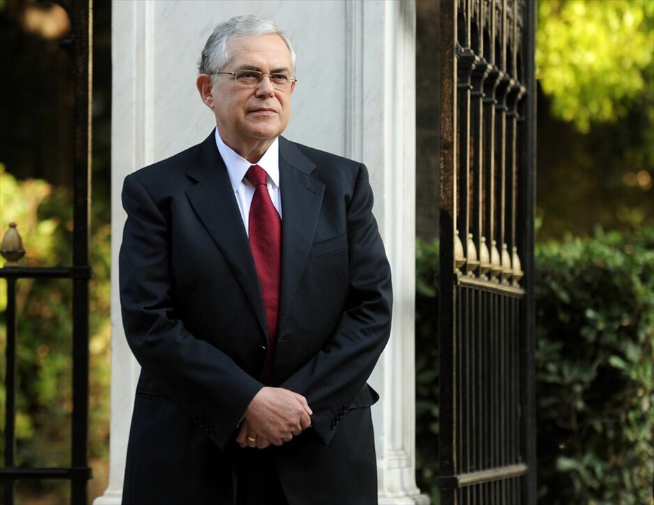 Η νέα κυβέρνηση συνεργασίας #1. Ο νέος πρωθυπουργός κ. Λουκάς Παπαδήμος. ICON PRESS/ΚΩΣΤΑΣ ΜΠΑΛΤΑΣ