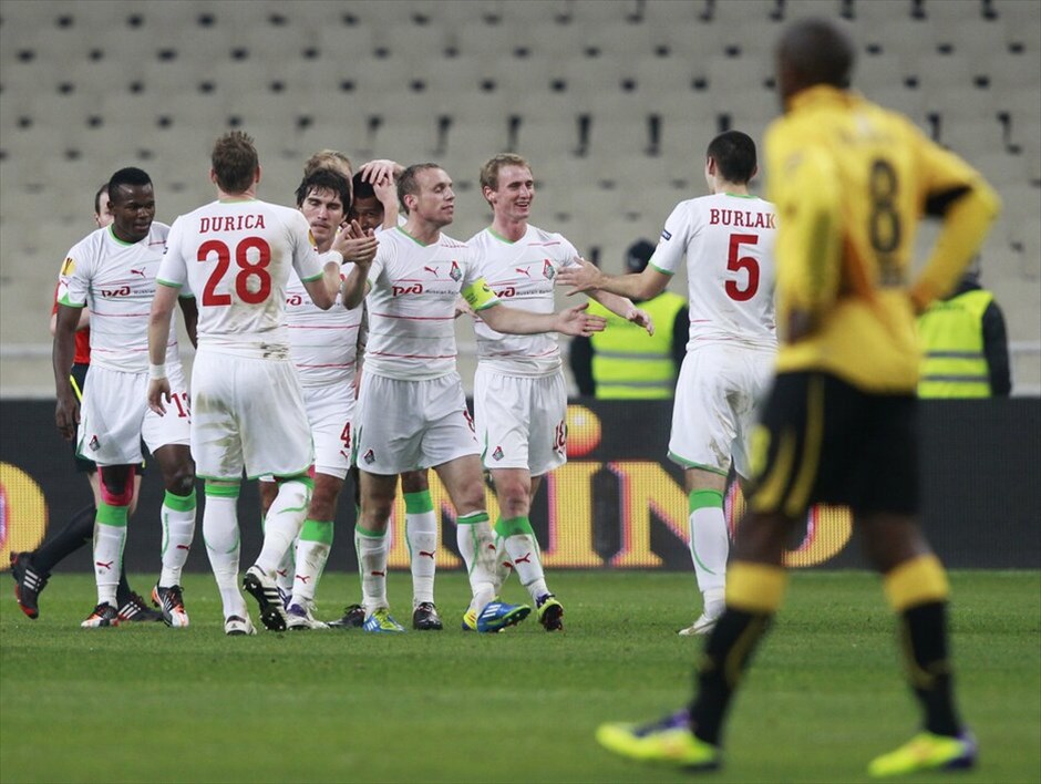 Europa League: Στιγμές από τον αγώνα ΑΕΚ - Λοκομοτίβ Μόσχας #2. Χωρίς βαθμό παραμένει η ΑΕΚ μετά και την ολοκλήρωση της τέταρτης αγωνιστικής των ομίλων του Europa League, καθώς γνώρισε νέα ήττα από τη Λοκομοτίβ Μόσχας με 3-1 στο ΟΑΚΑ.